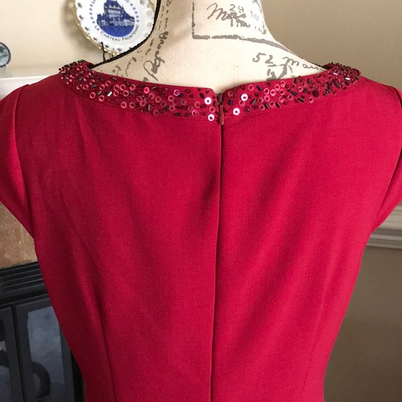 NWT ADRIANNA PAPELL RED SHEATH SEQUINED DRESS Size 10 - Picture 10 of 17